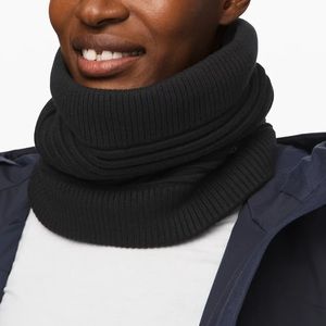 Lululemon Sweet and Sherpa Neck warmer